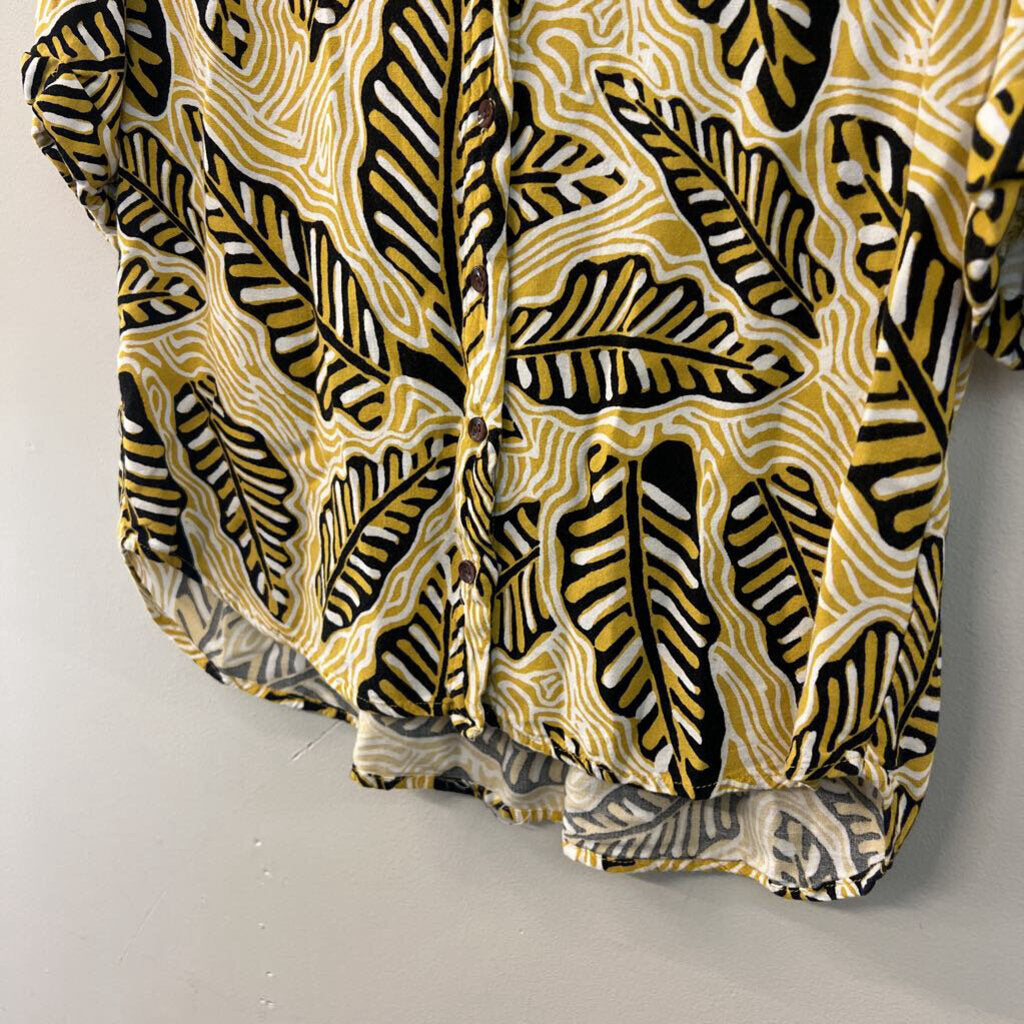 Jane and Delancey Black/ Yellow Print Short Sleeve Button Down Top Medium