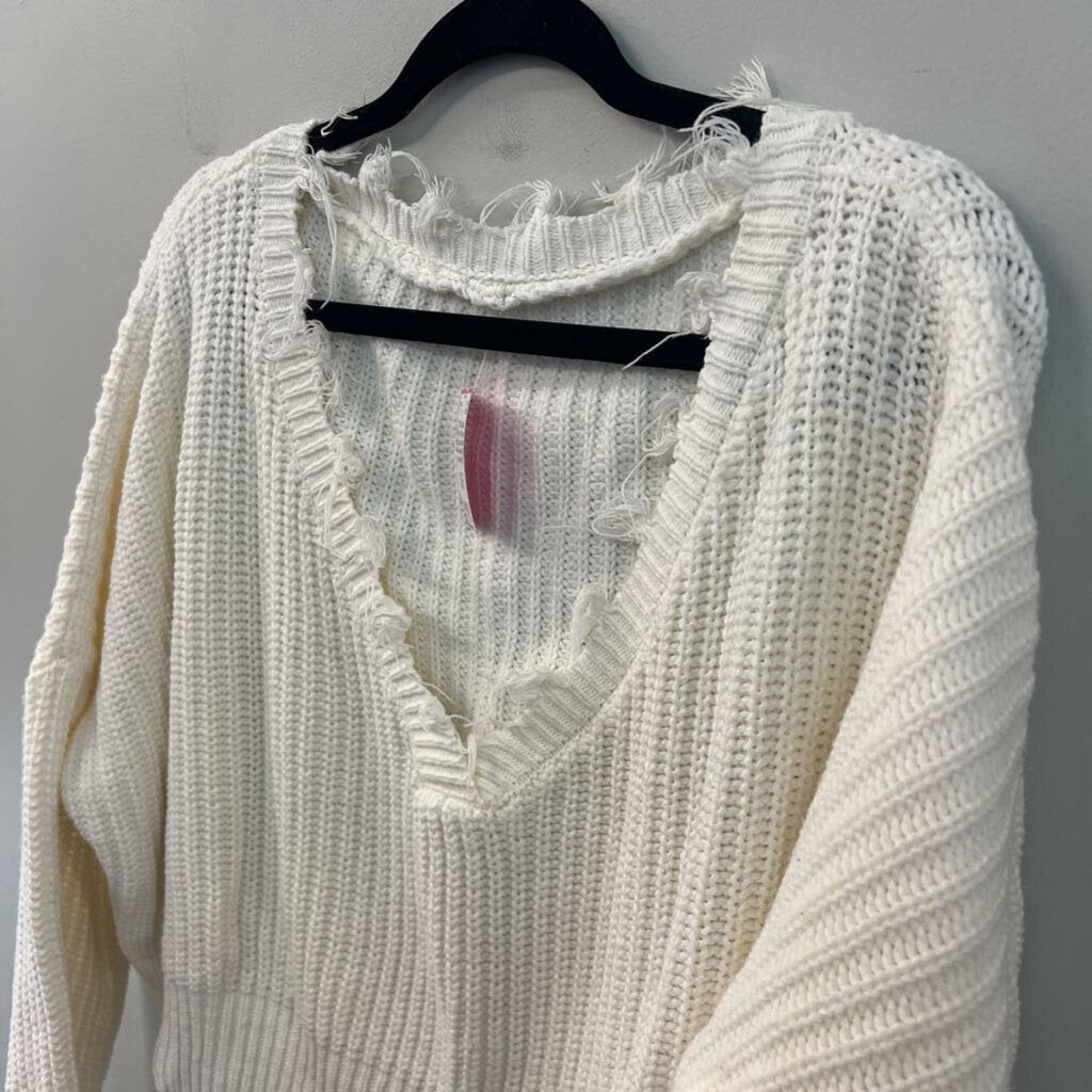 White Knit Frayed Edge Cropped Long Sleeve Sweater Top Medium