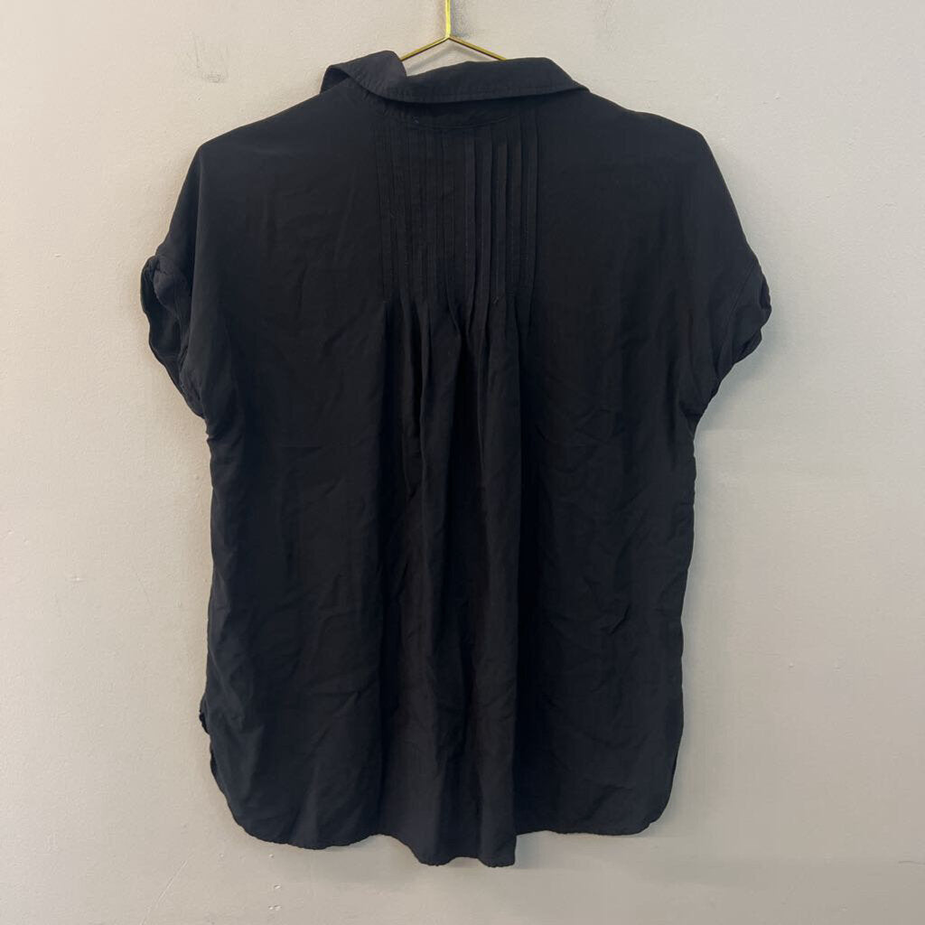 Casacabana Black Short Sleeve Button Down Top Small