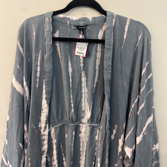 Sim and Sam Blue/ White Print Long Sleeve Open Front Top Large/ Extra Large