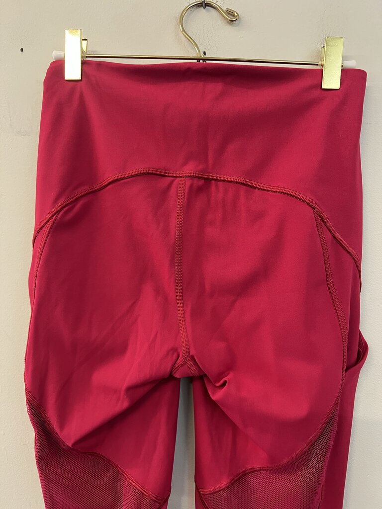 Lululemon Berrys Cropped Athletic Leggings