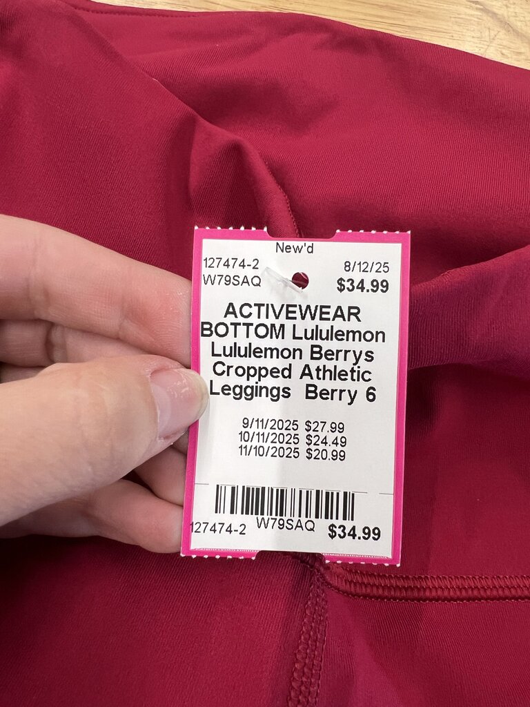 Lululemon Berrys Cropped Athletic Leggings