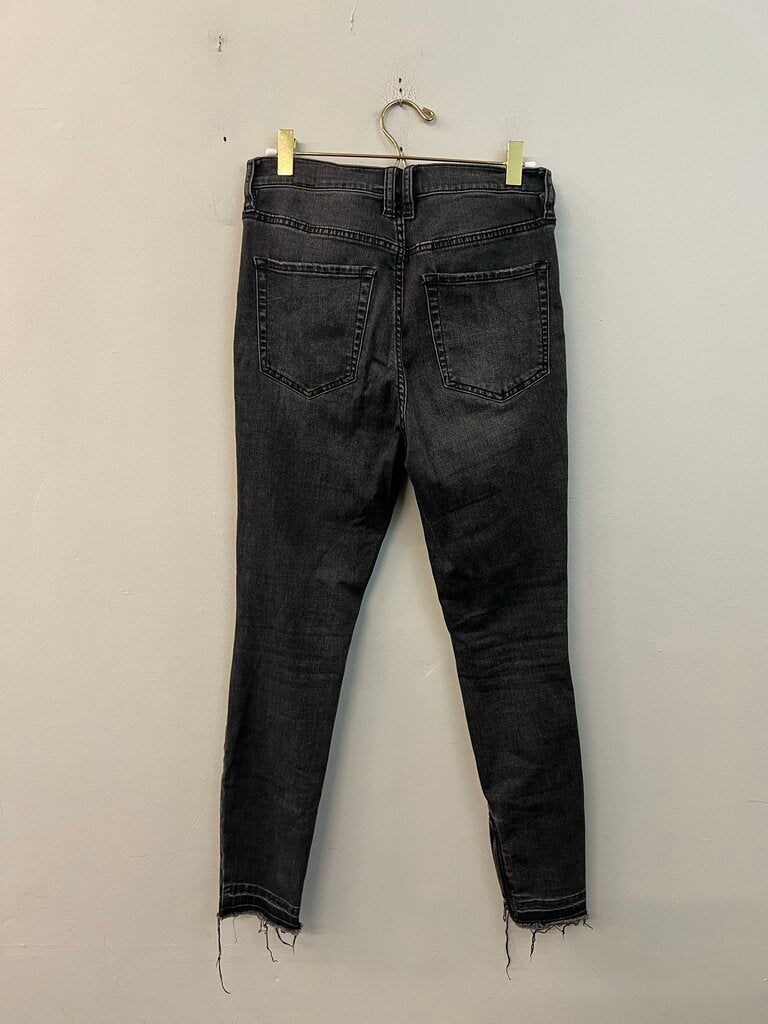 We The Free Black Distressed Skinny Leg Jeans 28