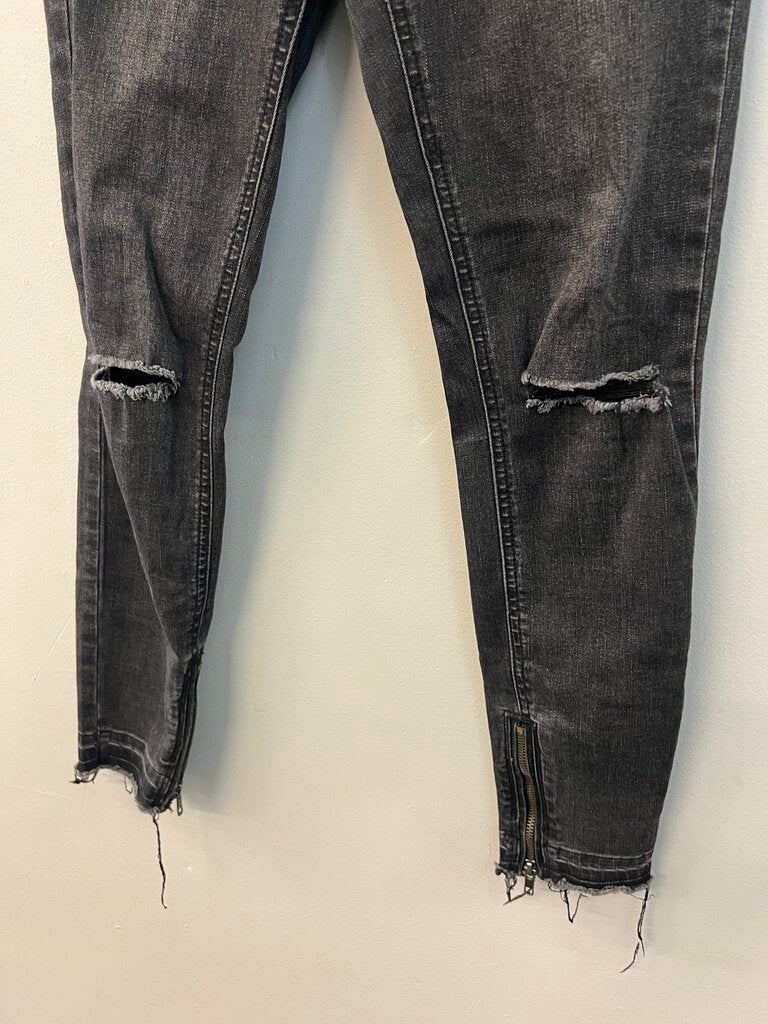 We The Free Black Distressed Skinny Leg Jeans 28