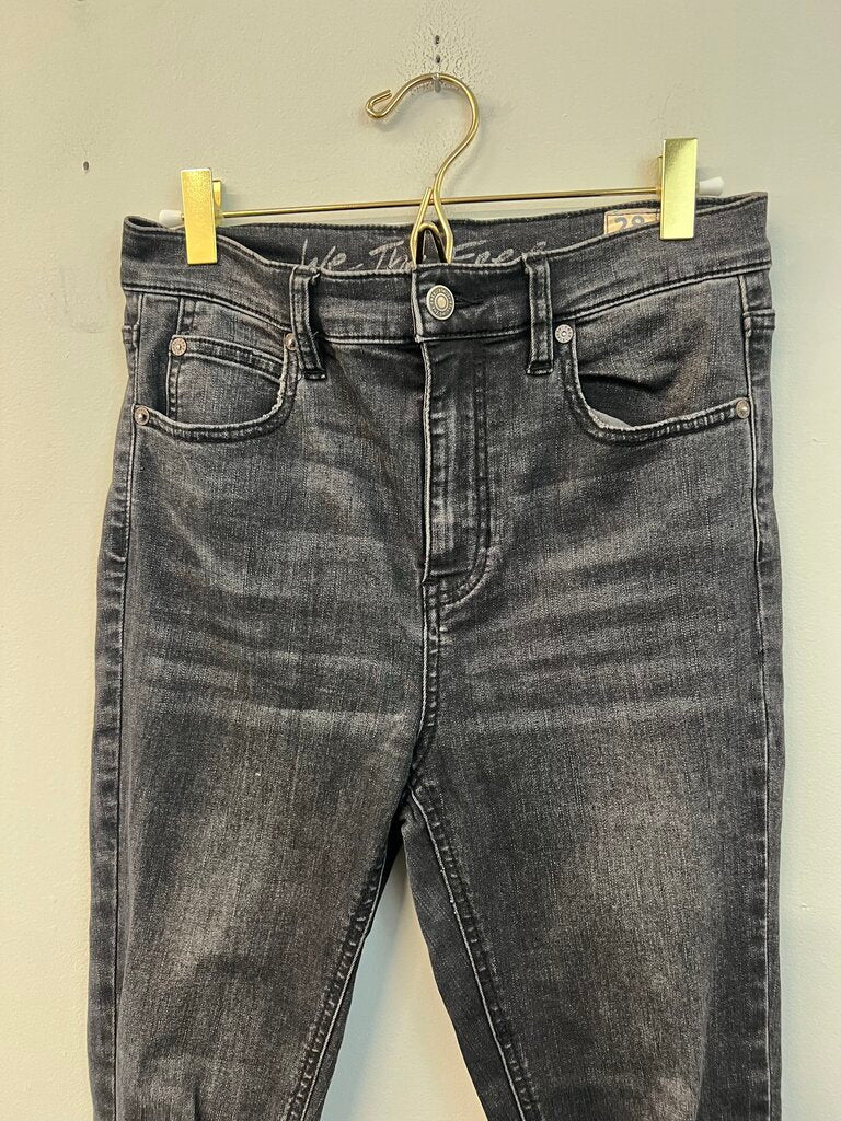 We The Free Black Distressed Skinny Leg Jeans 28