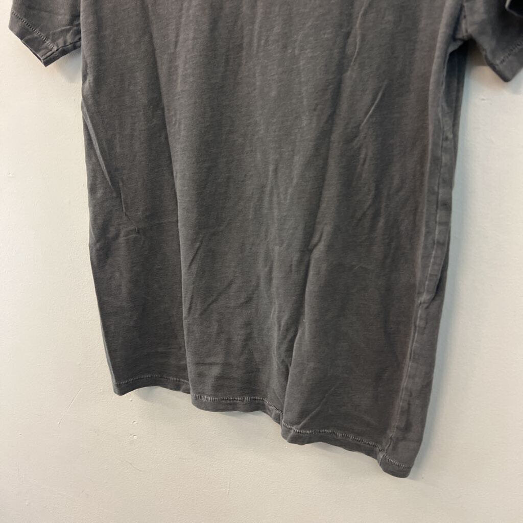 ACDC Grey/ Yellow Short Sleeve Graphic Tee Small