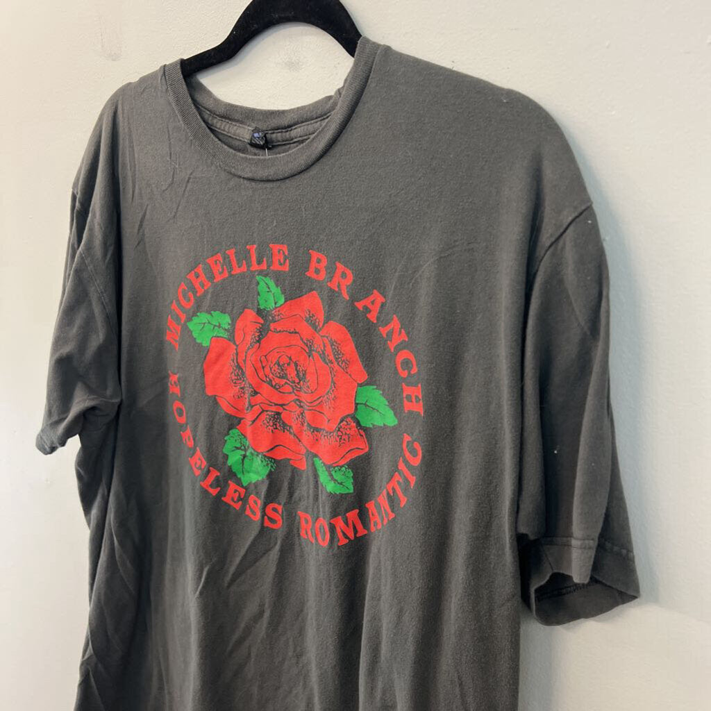 Grey/ Red Michelle Brach Short Sleeve Graphic Tee Extra Large