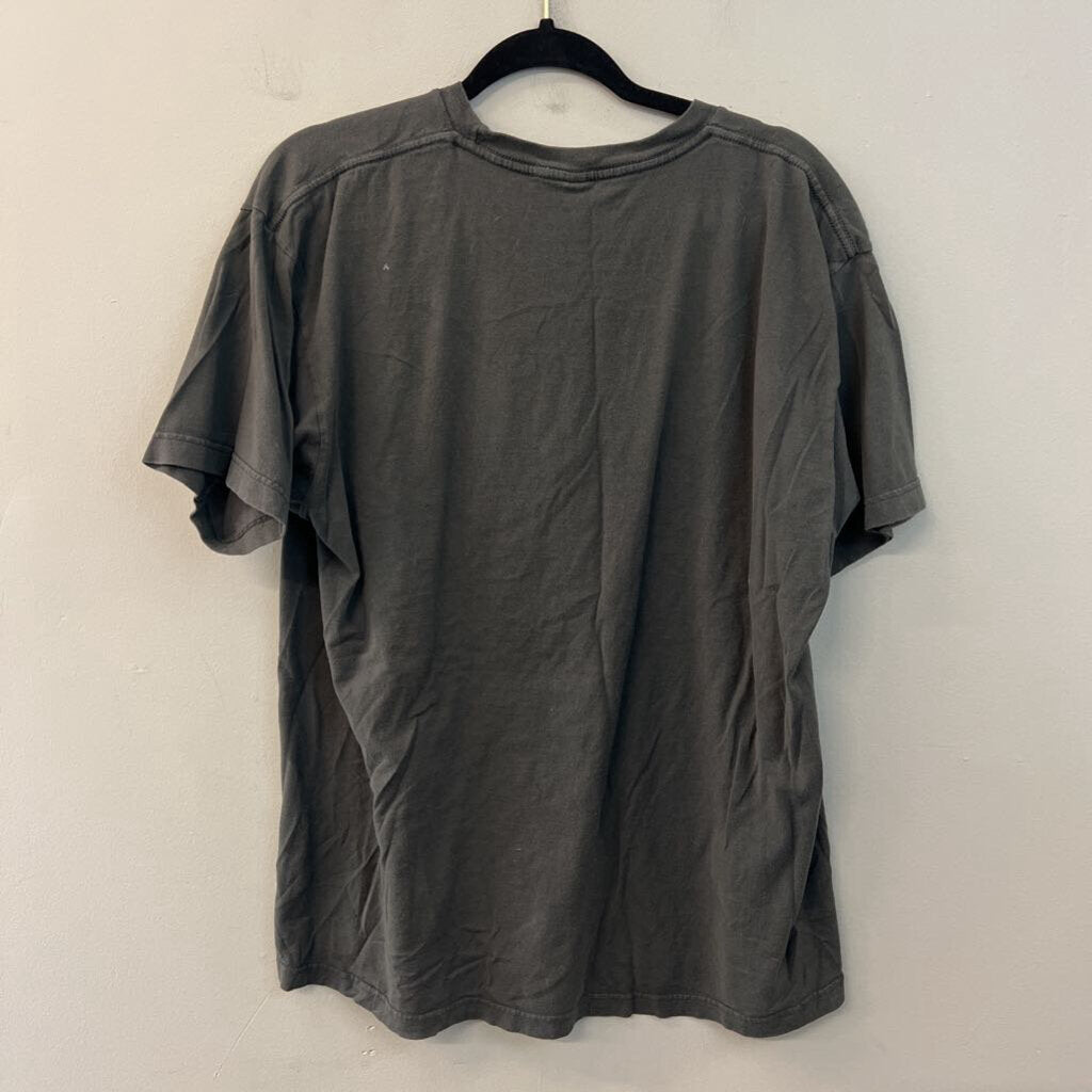 Grey/ Red Michelle Brach Short Sleeve Graphic Tee Extra Large