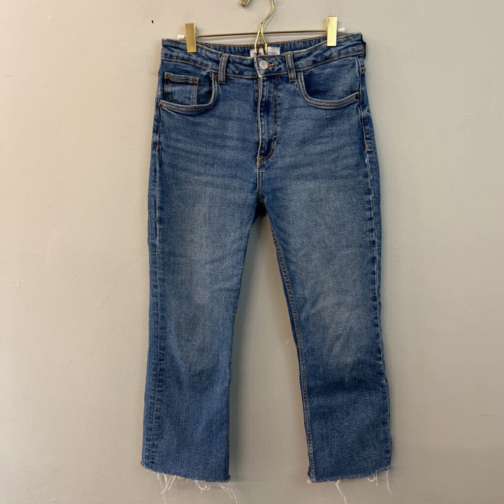 Zara Medium Wash Frayed Hem Jeans 6