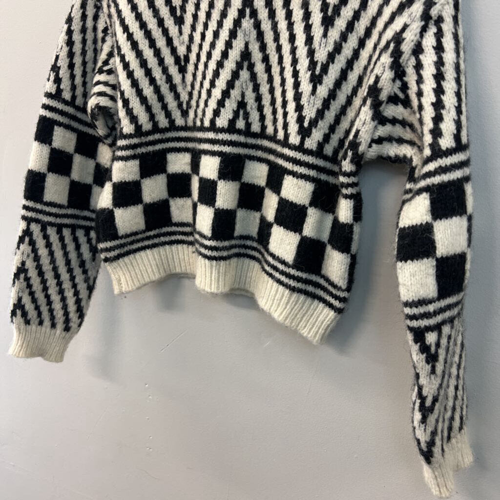 Vestique Cream/ Black Print Cropped Long Sleeve Sweater Top Medium