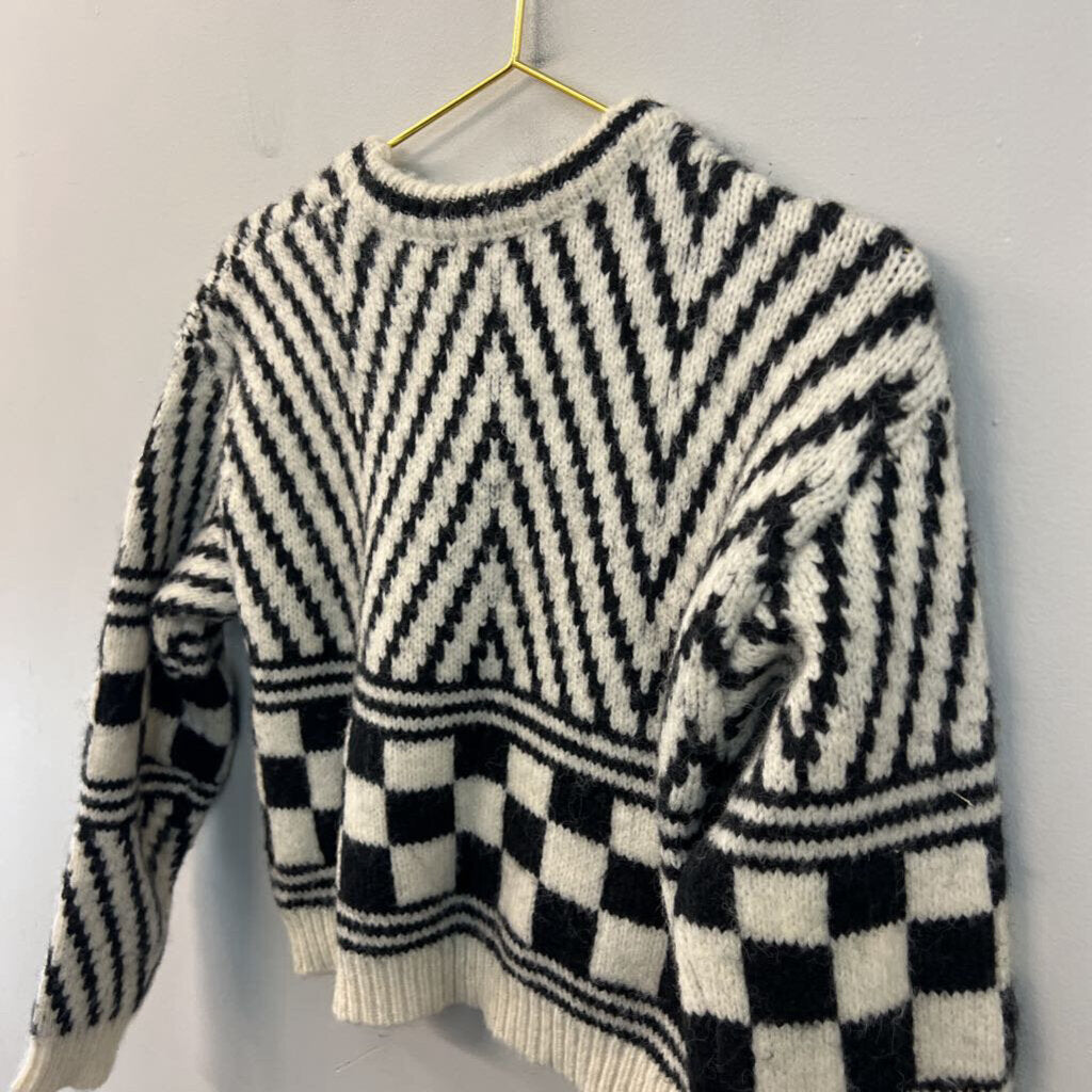 Vestique Cream/ Black Print Cropped Long Sleeve Sweater Top Medium