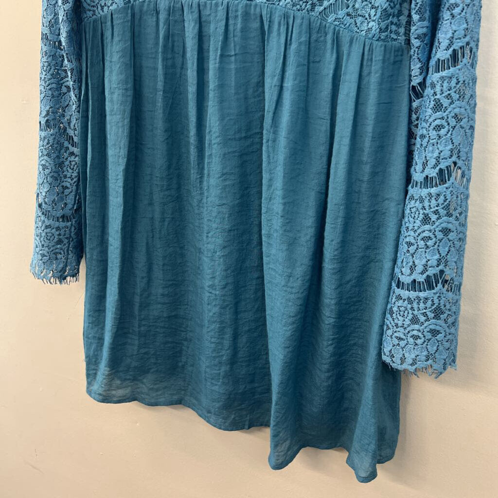 Umgee Blue Lace Bell Long Sleeve Dress Small
