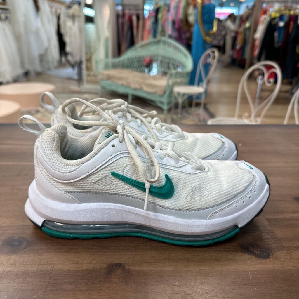 Nike Air Max AP Sneakers 7.5