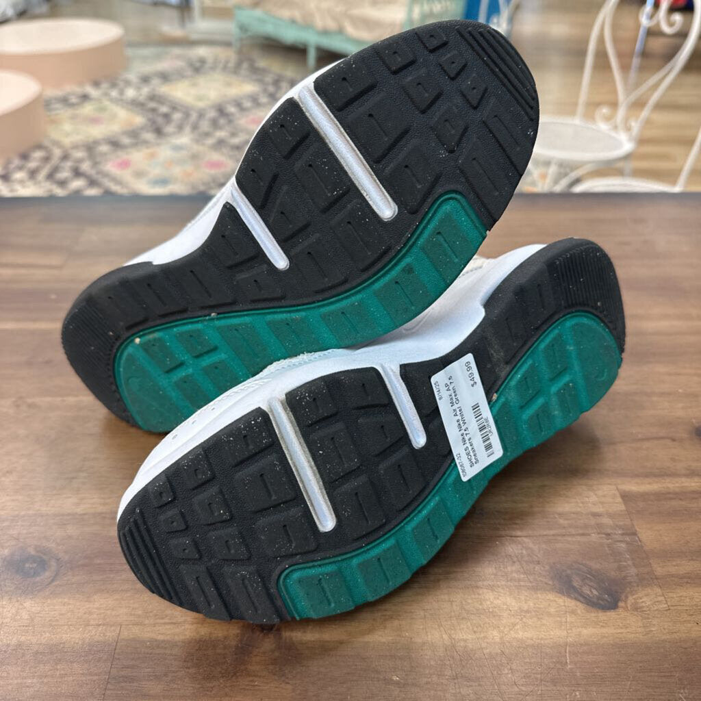 Nike Air Max AP Sneakers 7.5