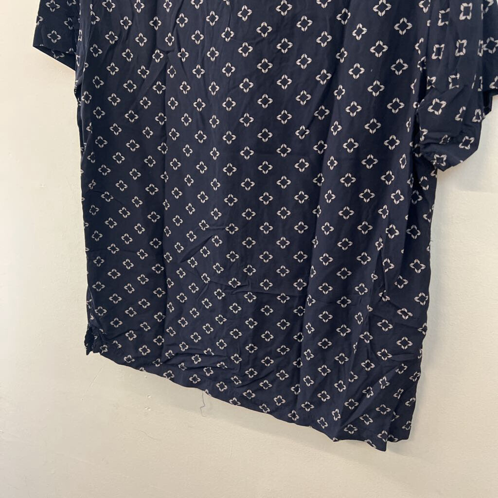 Denim and Flower Navy/ White Print Short Sleeve Button Down Top Large