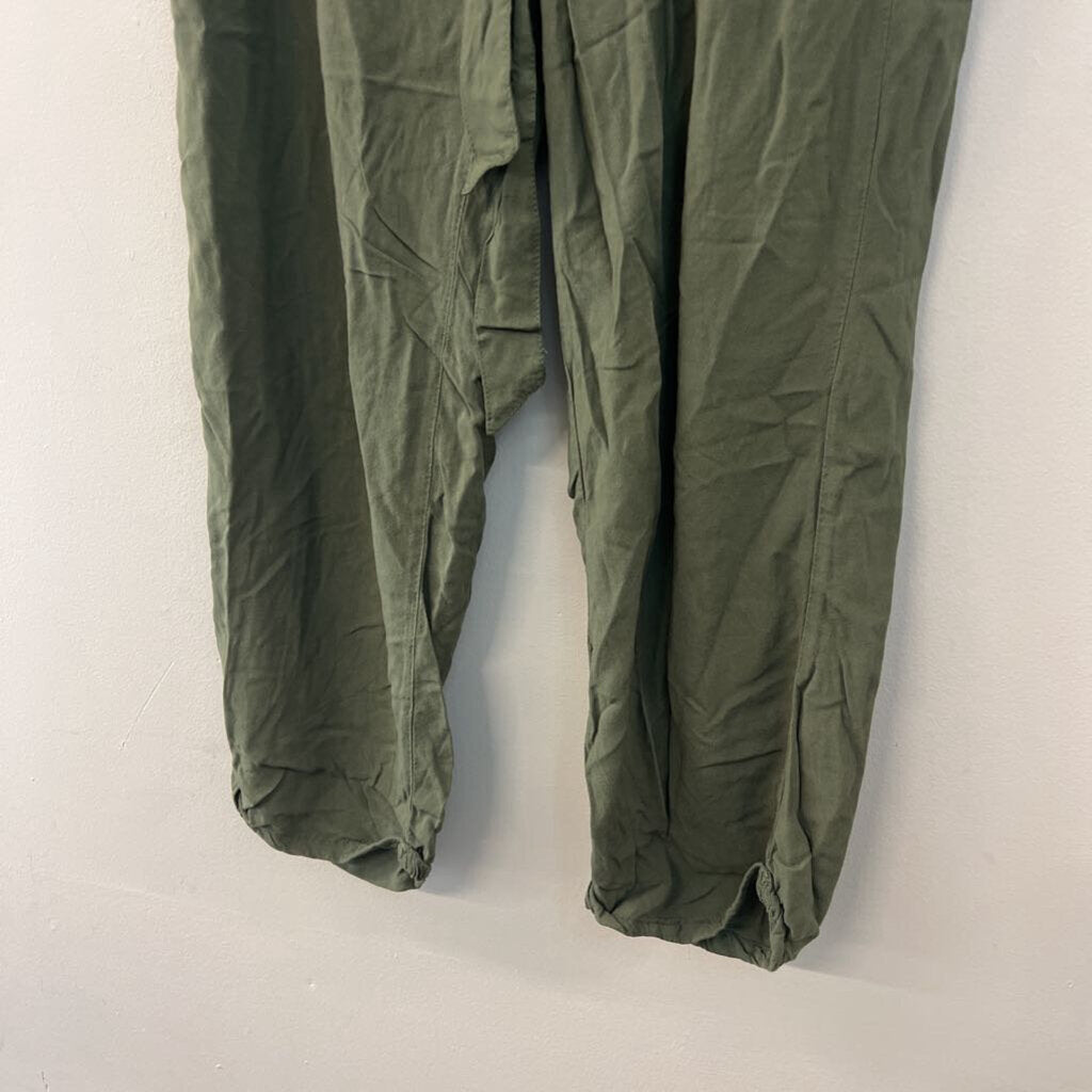Crown and Ivy Green Tie Waist Pull On Pants 10