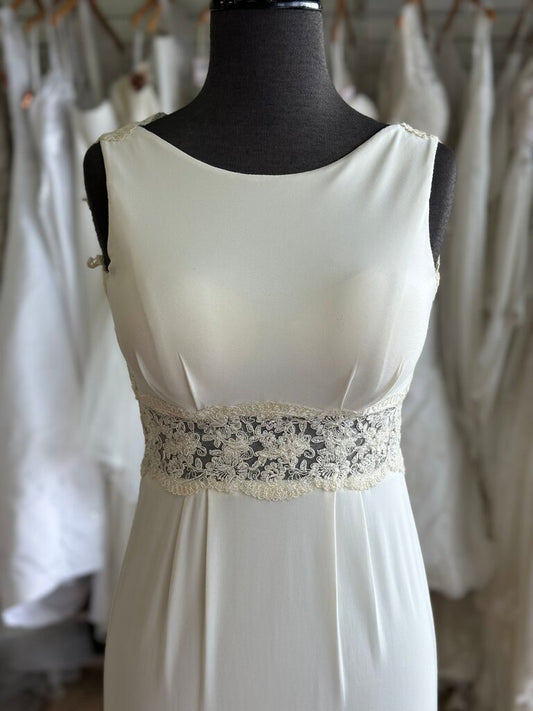 DB Studio Ivory Lace Detail Fitted Bridal Gown 2