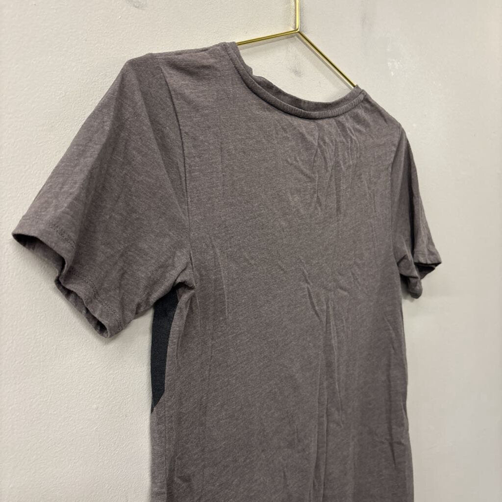 Disney Grey/ Red Minnie Mouse Short Sleeve Graphic Tee Small