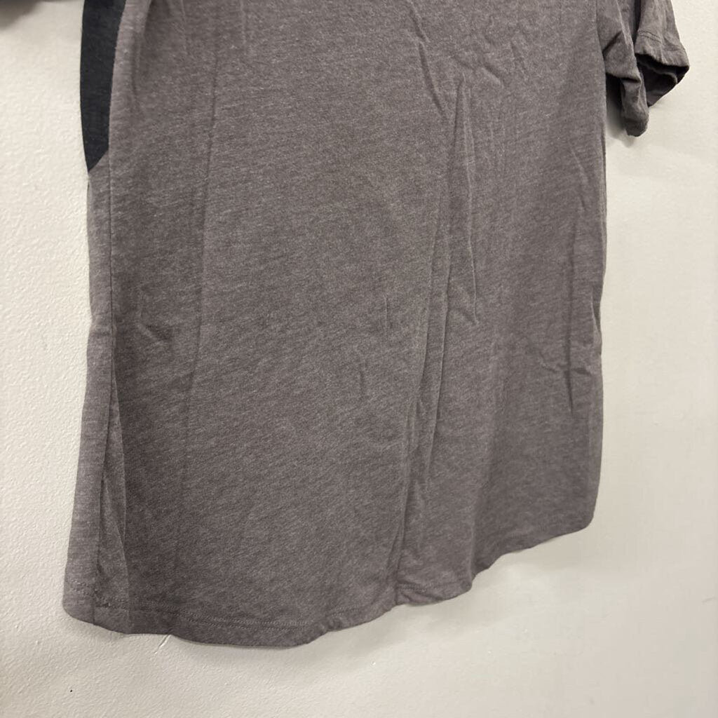 Disney Grey/ Red Minnie Mouse Short Sleeve Graphic Tee Small