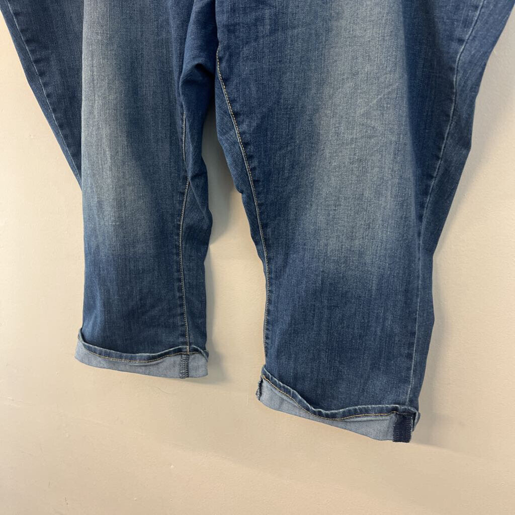 Levi Strauss Mid Rise Capri 28W