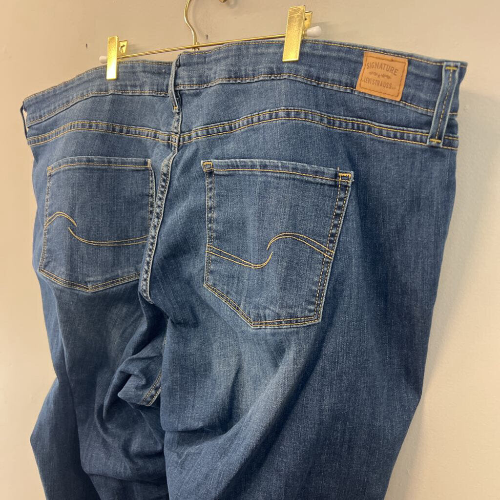 Levi Strauss Mid Rise Capri 28W