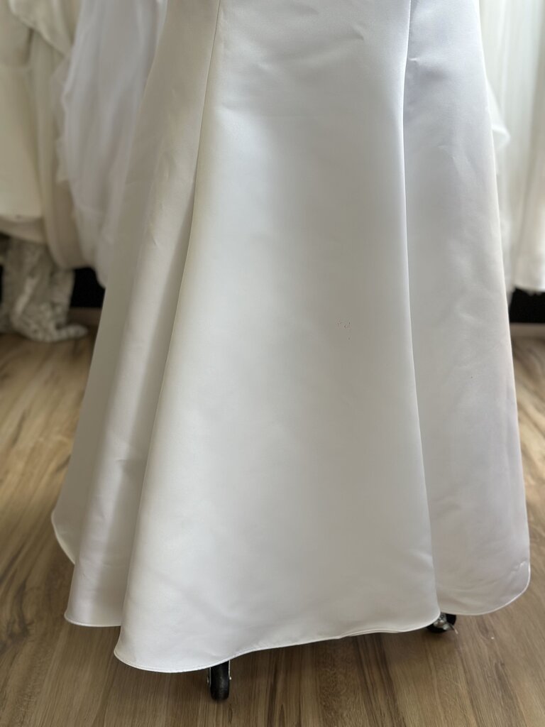 David's Bridal Satin Strapless Wedding Gown 8