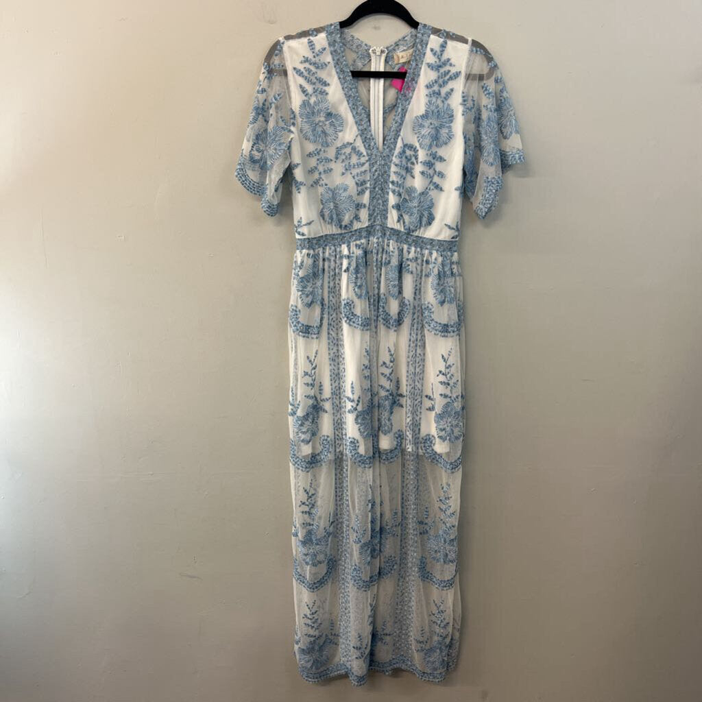 Altar'd State White/ Blue Embroidered Short Sleeve Maxi Dress Medium