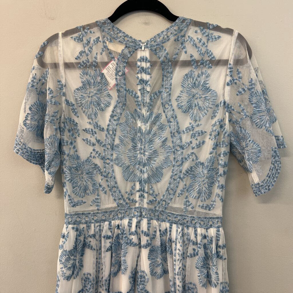 Altar'd State White/ Blue Embroidered Short Sleeve Maxi Dress Medium