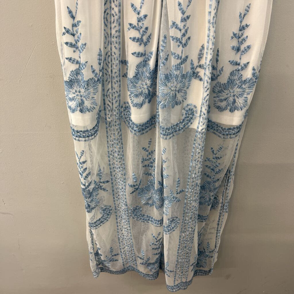 Altar'd State White/ Blue Embroidered Short Sleeve Maxi Dress Medium