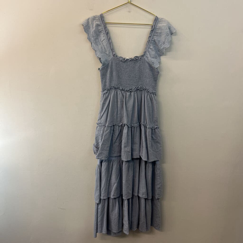 Davi and Dani Blue Eyelet Short Sleeve Tiered Skirt Maxi Dress Medium