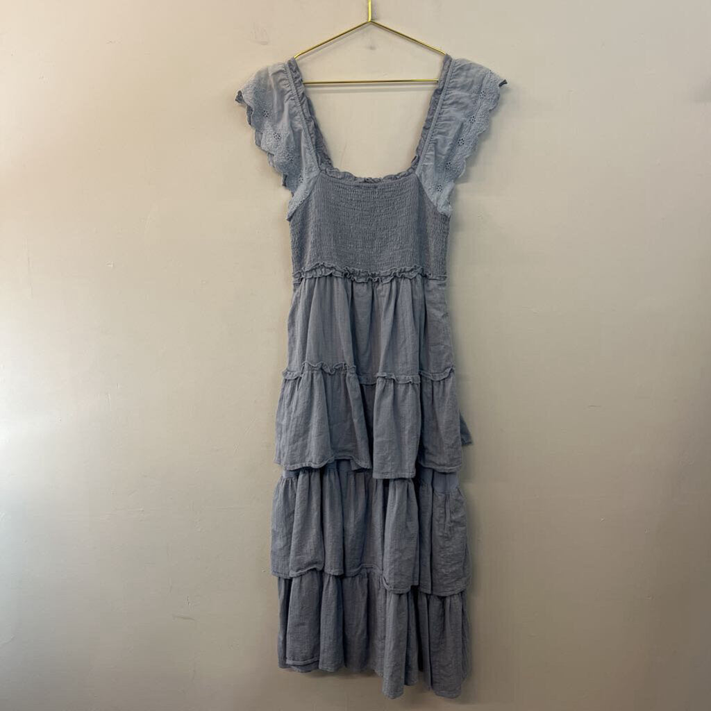 Davi and Dani Blue Eyelet Short Sleeve Tiered Skirt Maxi Dress Medium