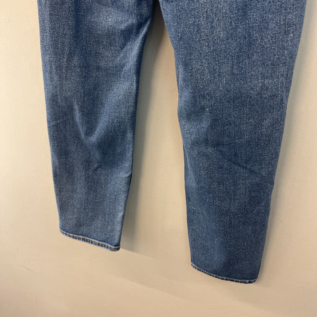 American Eagle Medium Wash Mom Straight Jeans 6 Long