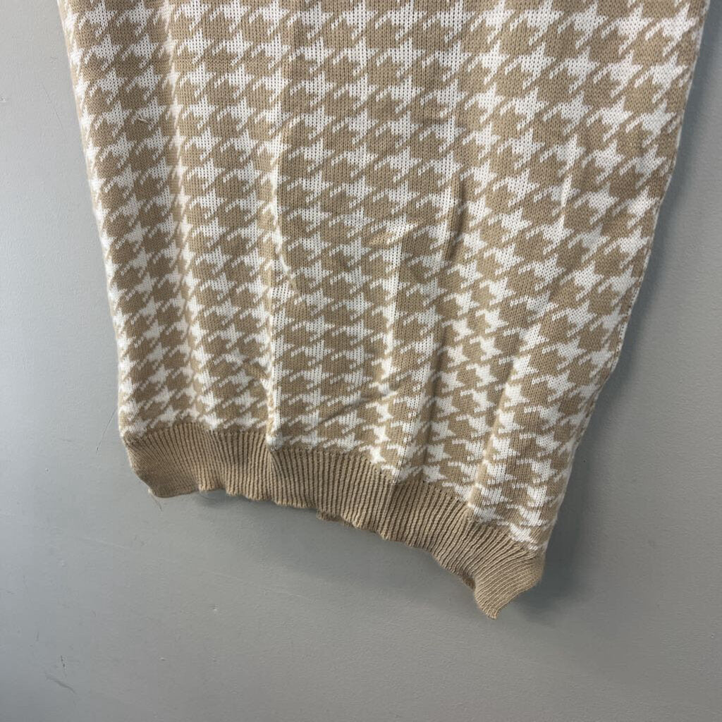 Rebellious Beige/ Cream Houndstooth Sweater Vest Top Medium/ Large