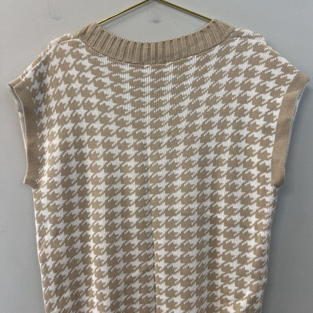 Rebellious Beige/ Cream Houndstooth Sweater Vest Top Medium/ Large