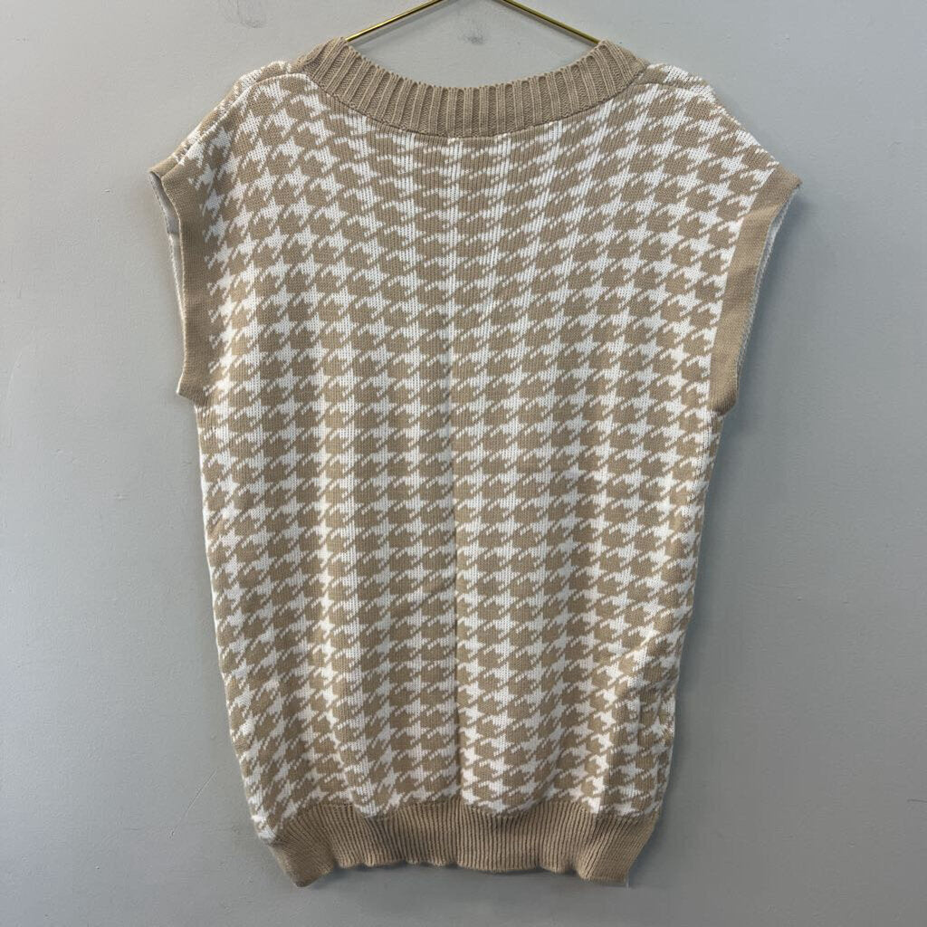 Rebellious Beige/ Cream Houndstooth Sweater Vest Top Medium/ Large