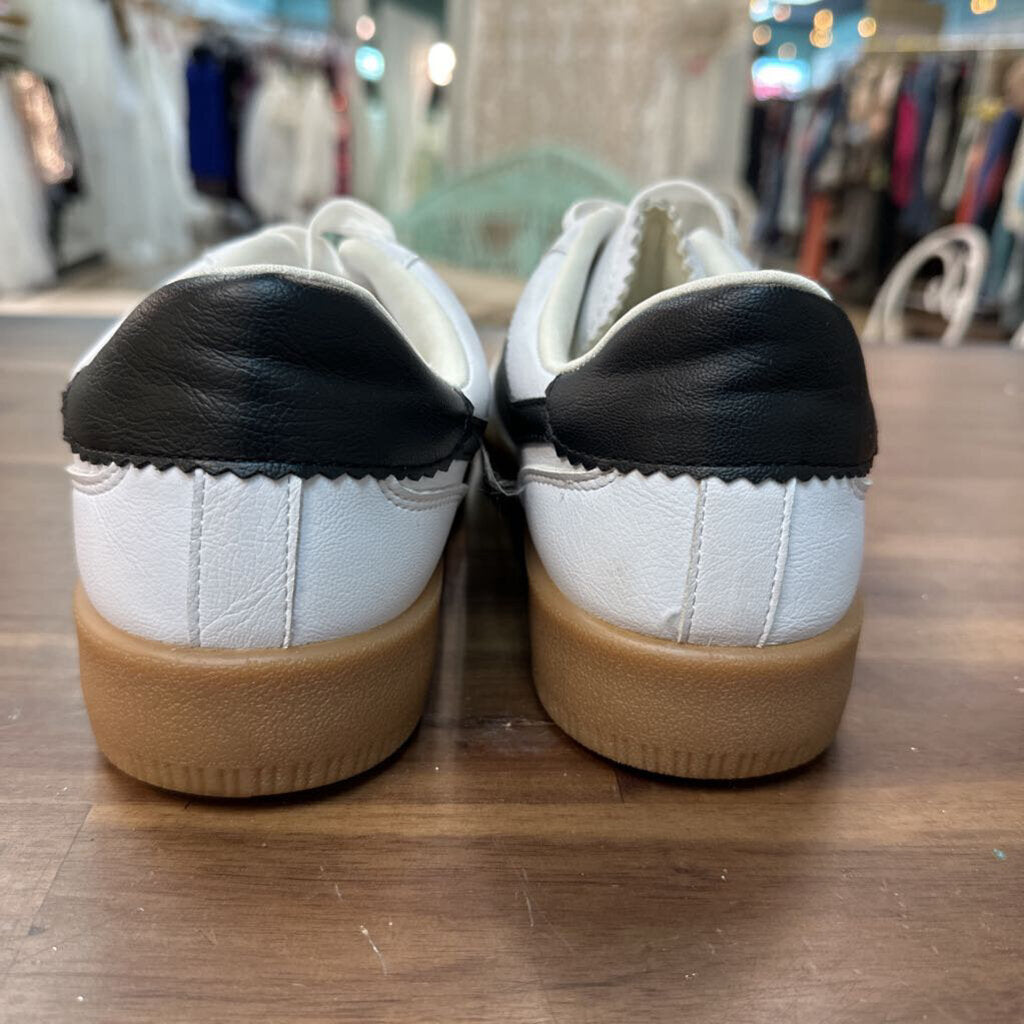 Dolce Vita White/ Black Russo Sneakers 8.5