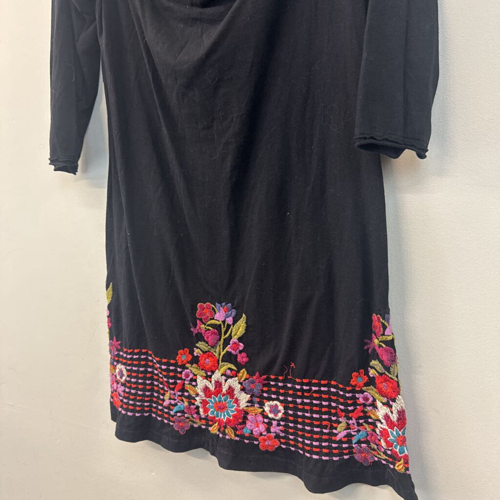 JW Los Angeles Black/ Multi Embroidered Print Long Sleeve Dress Large