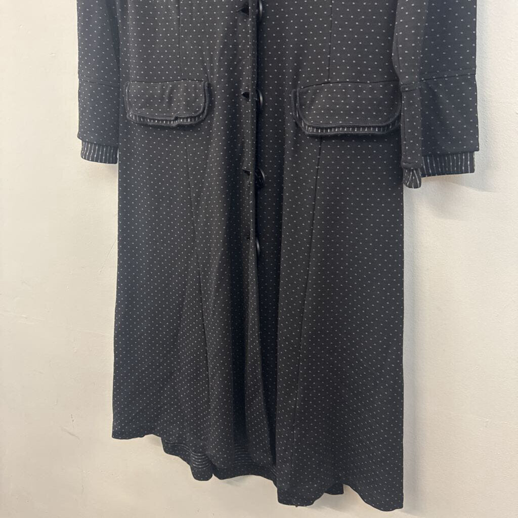 By JJ Black/ White Print Long Sleeve Button Down Midi Dress Small