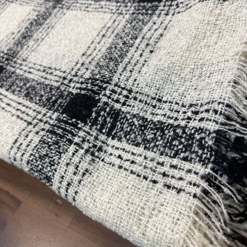 Cream/ Black Plaid Knit Blanket Scarf