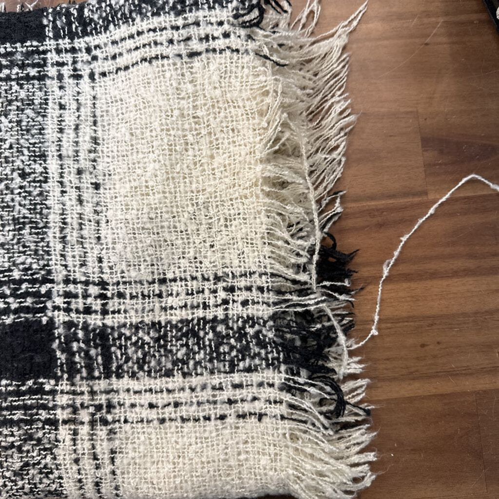 Cream/ Black Plaid Knit Blanket Scarf