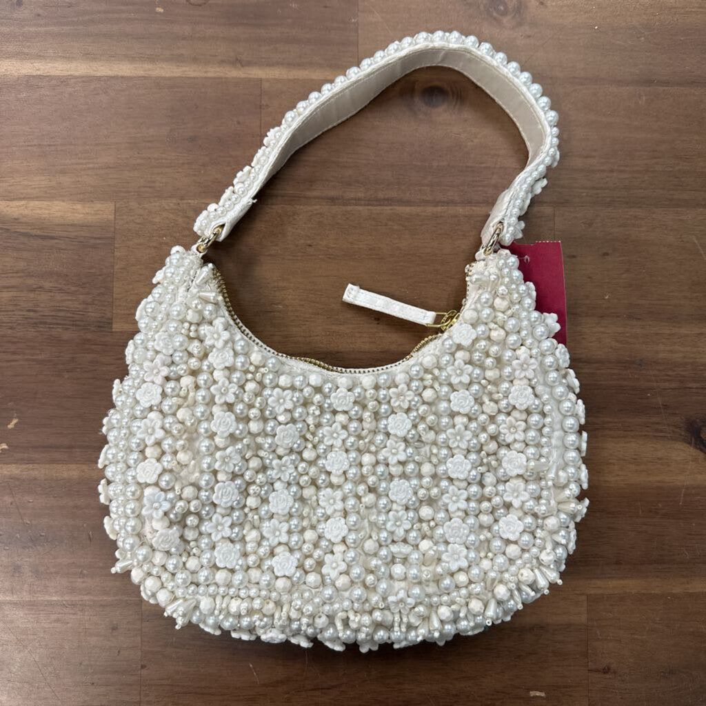 White Pearl/ Flower Beaded Purse