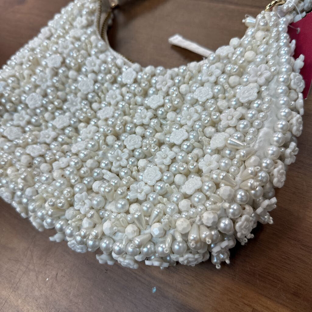 White Pearl/ Flower Beaded Purse
