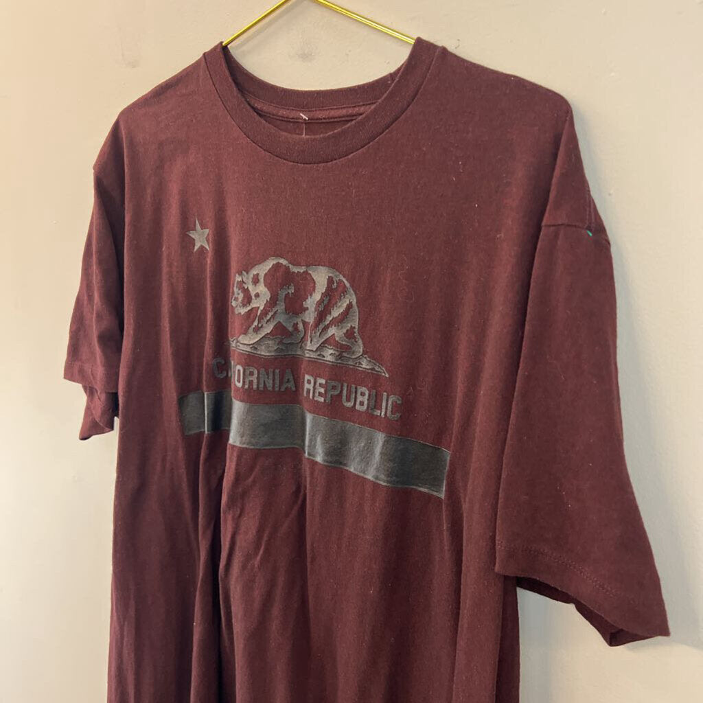 Ring of Fire Burgundy/ Black California Republic Short Sleeve Graphic Tee Extra Large