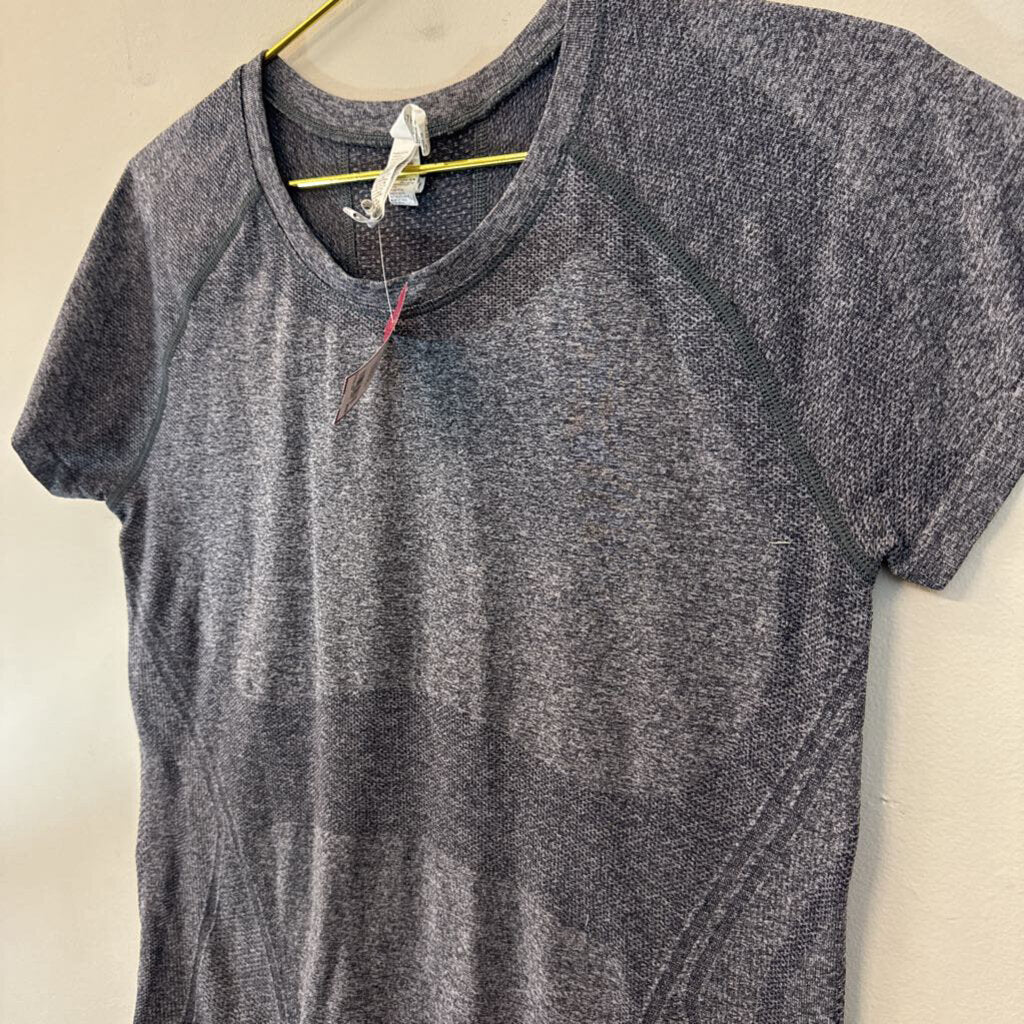Athleta Grey Short Sleeve Athletic Top Large