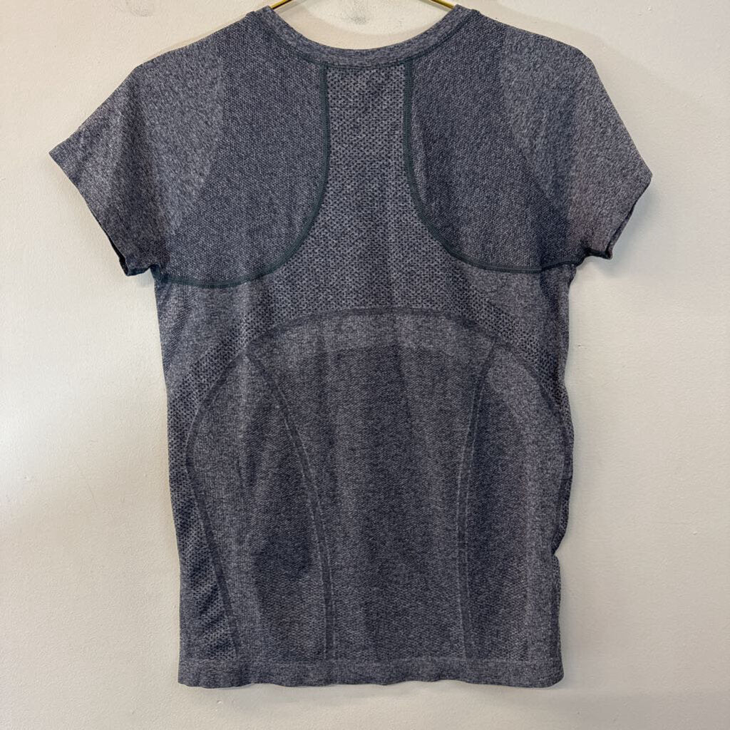 Athleta Grey Short Sleeve Athletic Top Large