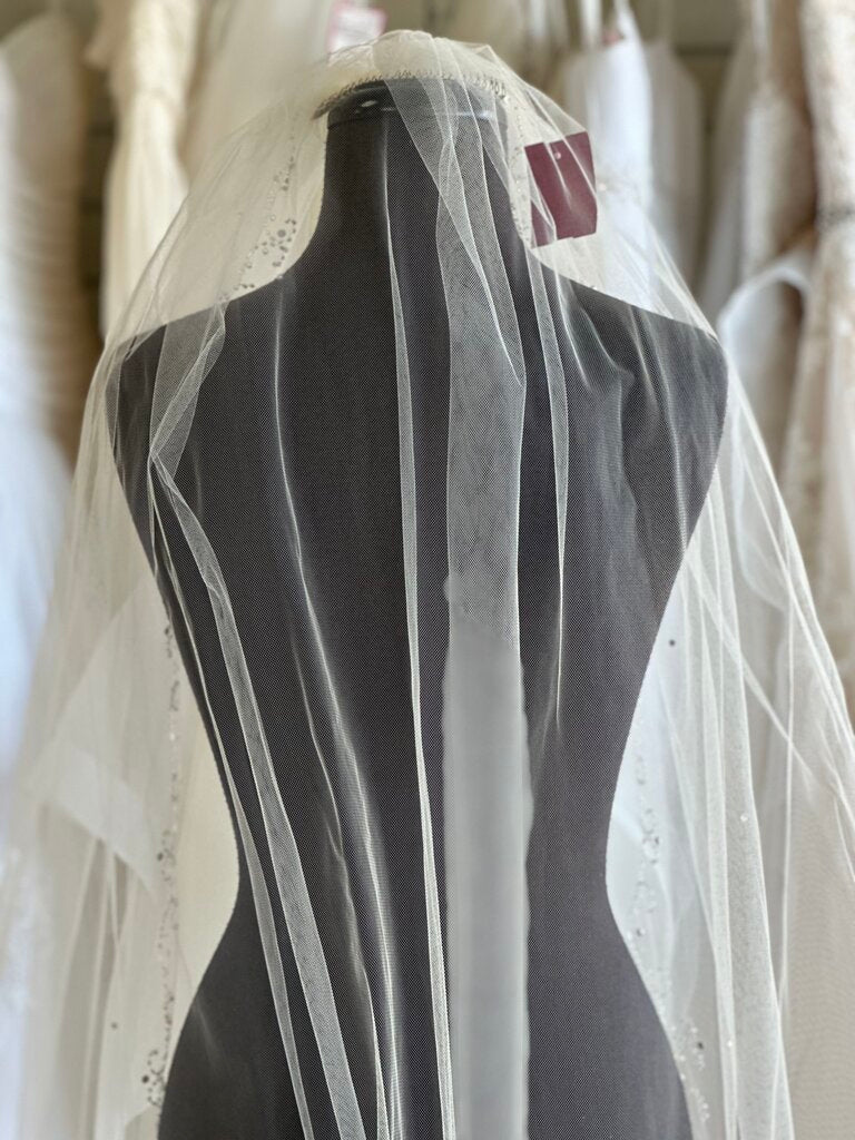 Light Gold Beaded Edge Cathedral Veil