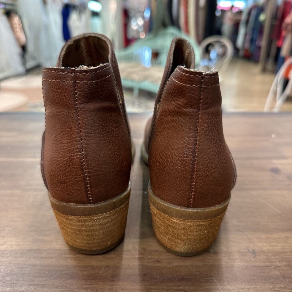 BOC Brown Leather Ankle Boots 7.5