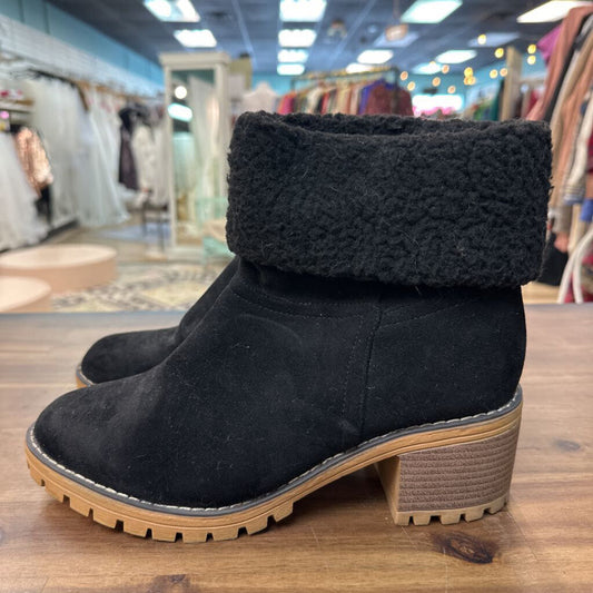 Boutique by Corkys Black Suede Fleece Ankle Booties 10