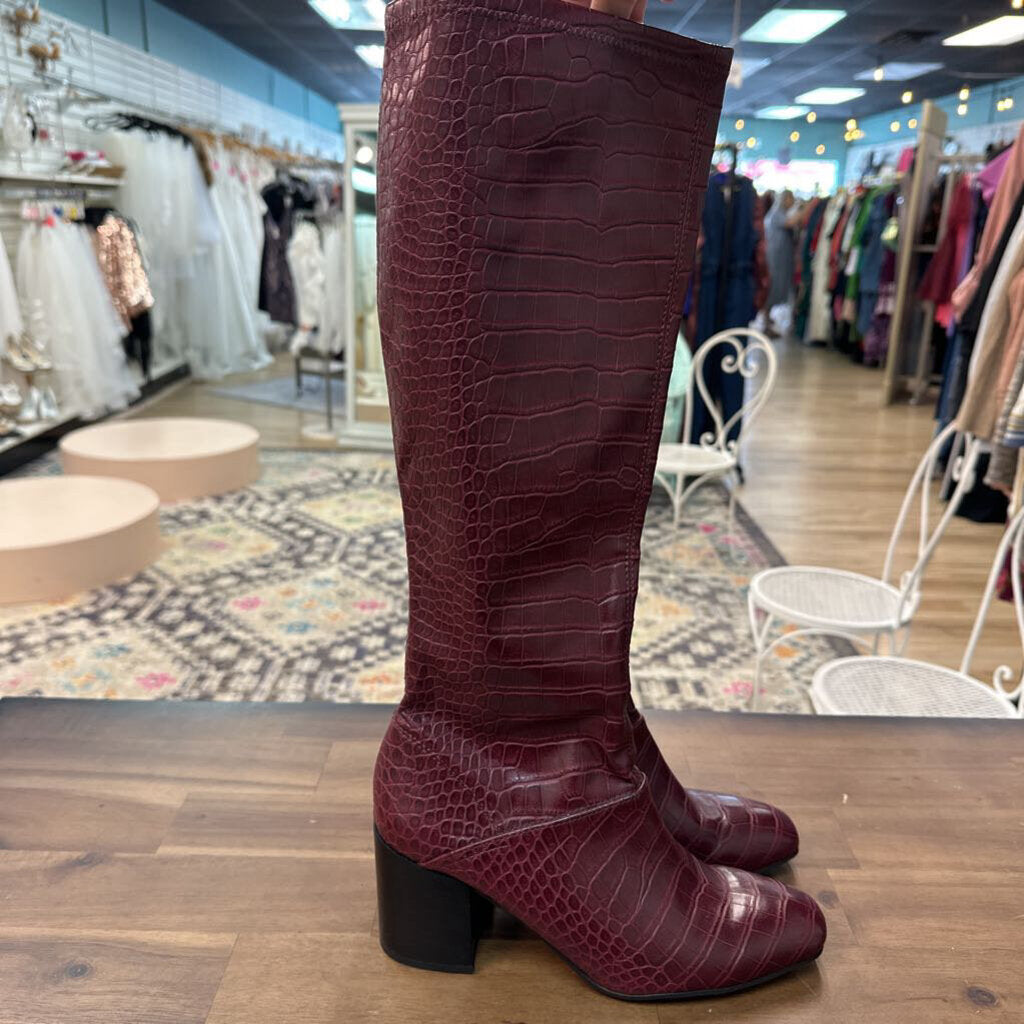 Franco Sarto Burgundy Crocodile Leather Tribute Tall Boots 9