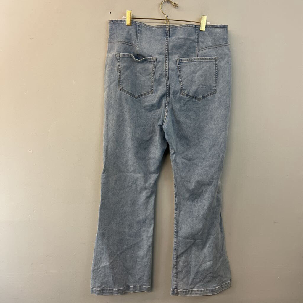 Knox Rose Light Wash Pull On Flare Leg Jeans 16